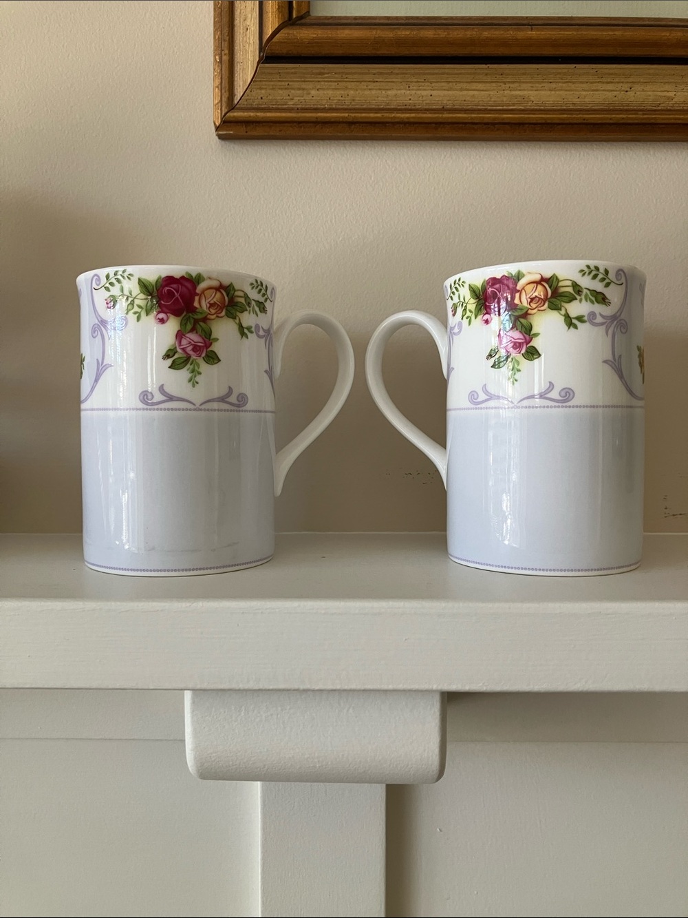 Royal Albert bone china mugs “Rose Cameo Violet” Red pink roses (set of 2)